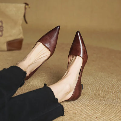 VeraElegance™ Leather Décolleté